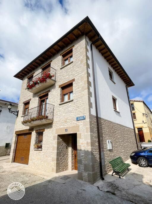 Casa Zunbeltz De 3 Habitaciones En Plena Montana Lezaun Exterior foto